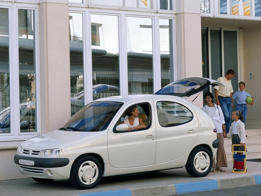  Citroen Berlingo Berline Bulle Concept 1996 года  (фото 7 из 13)